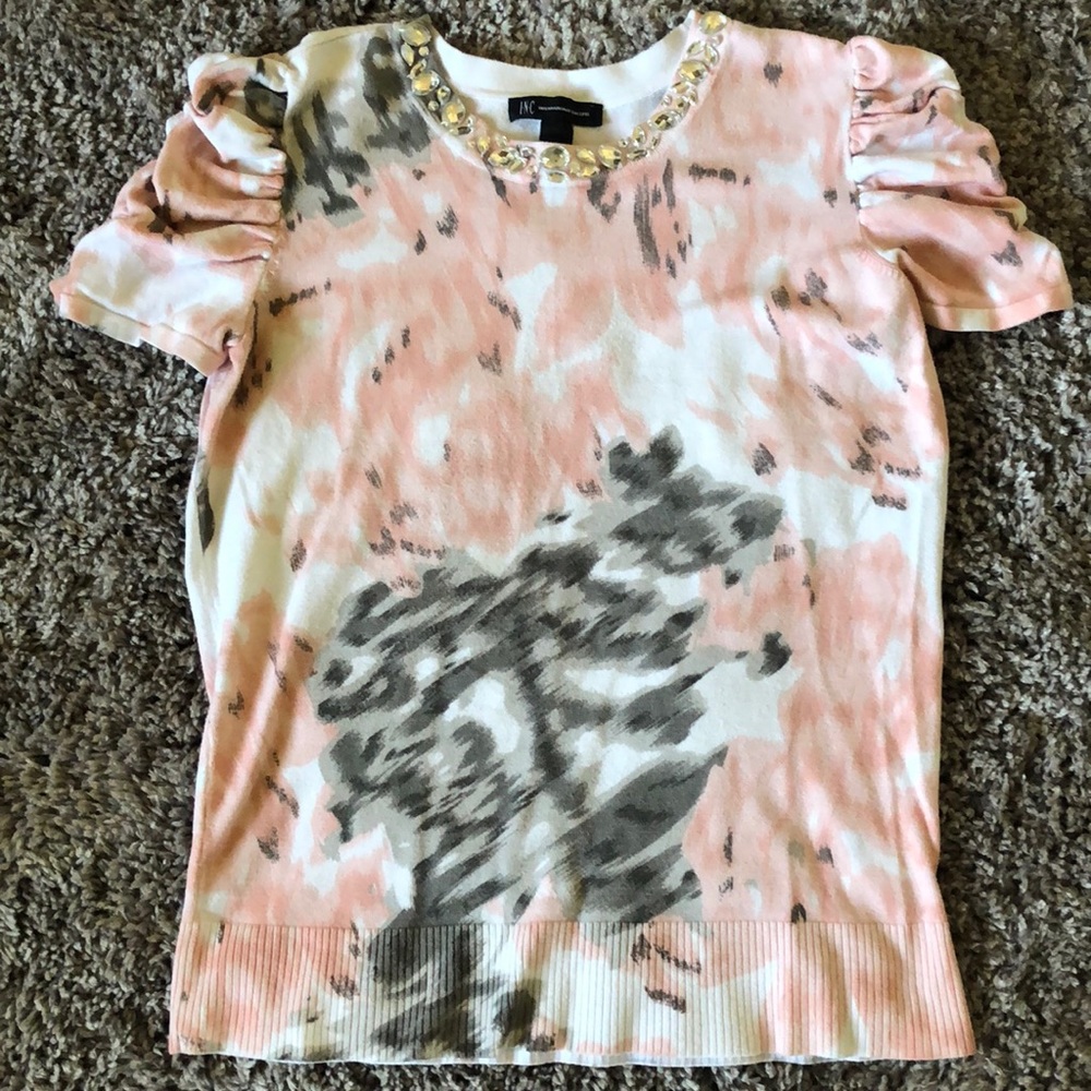 Ruffled short sleeve shirt